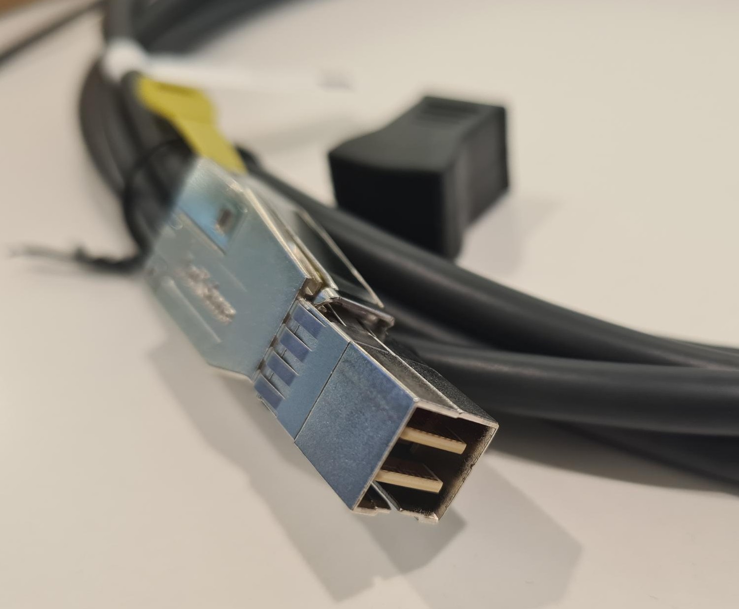 Dell 12Gb HD-Mini to HD-Mini SAS Cable 2M